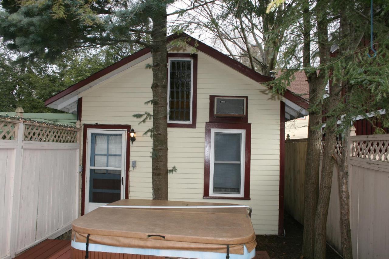 One-Bedroom Cottage